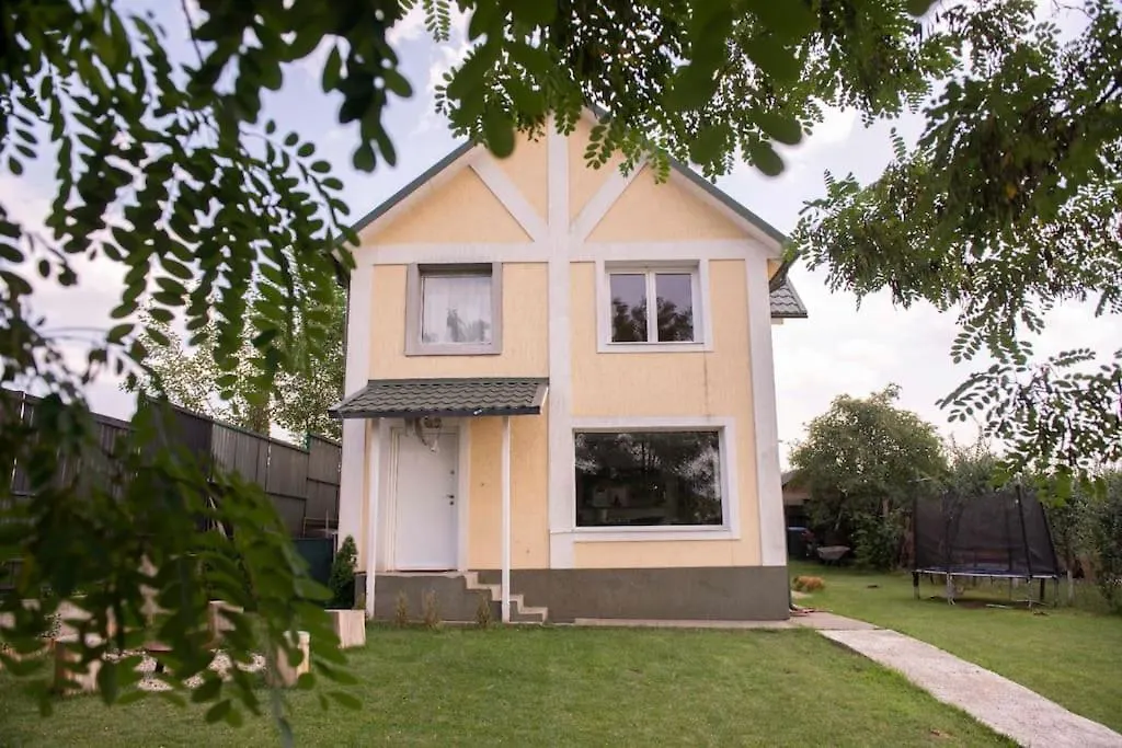 Family Home, Near Therme/Airport/ Lake, Balotesti Caciulati Villa