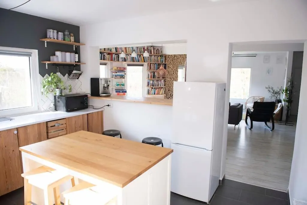 Villa Family Home, Near Therme/Airport/ Lake, Balotesti Caciulati